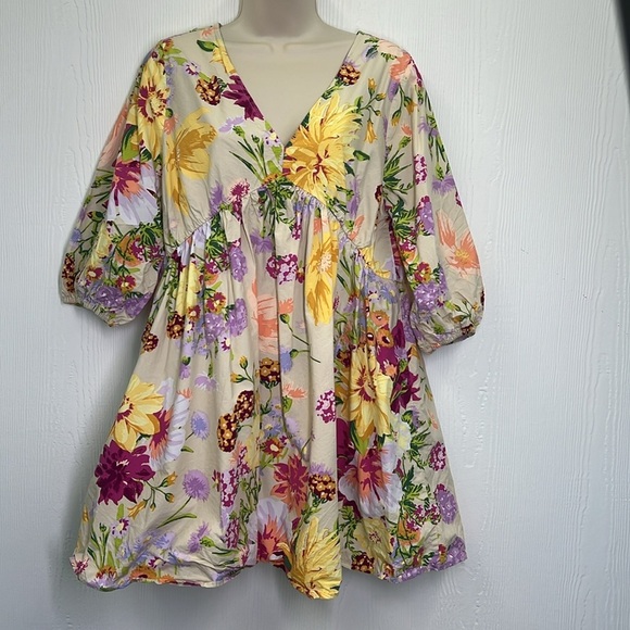 H&M -  Bright Floral Colorful  Deep V Neck Tie Back Mini Dress Size Medium - Picture 2 of 11
